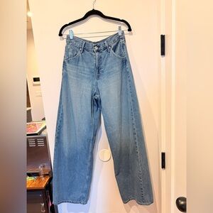 Uniqlo Women's High Rise Light Blue Jeans, size 25